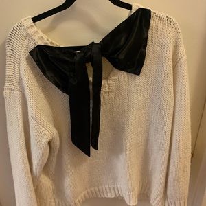 Forever 21 Plus White Sweater with Black Back-Tie Bow 1X